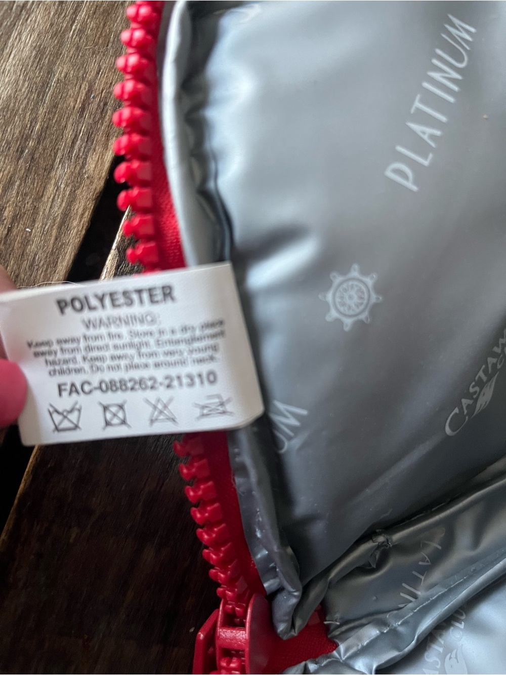 Disney Cruise Line Gray Cooler Pouch with Red Zipper - Picture 10 of 13